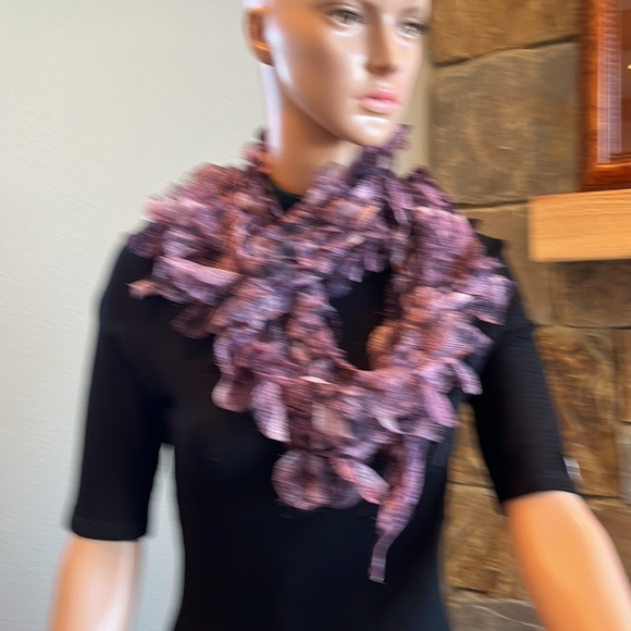 Banana republic petal scarf lavender - Picture 2 of 2